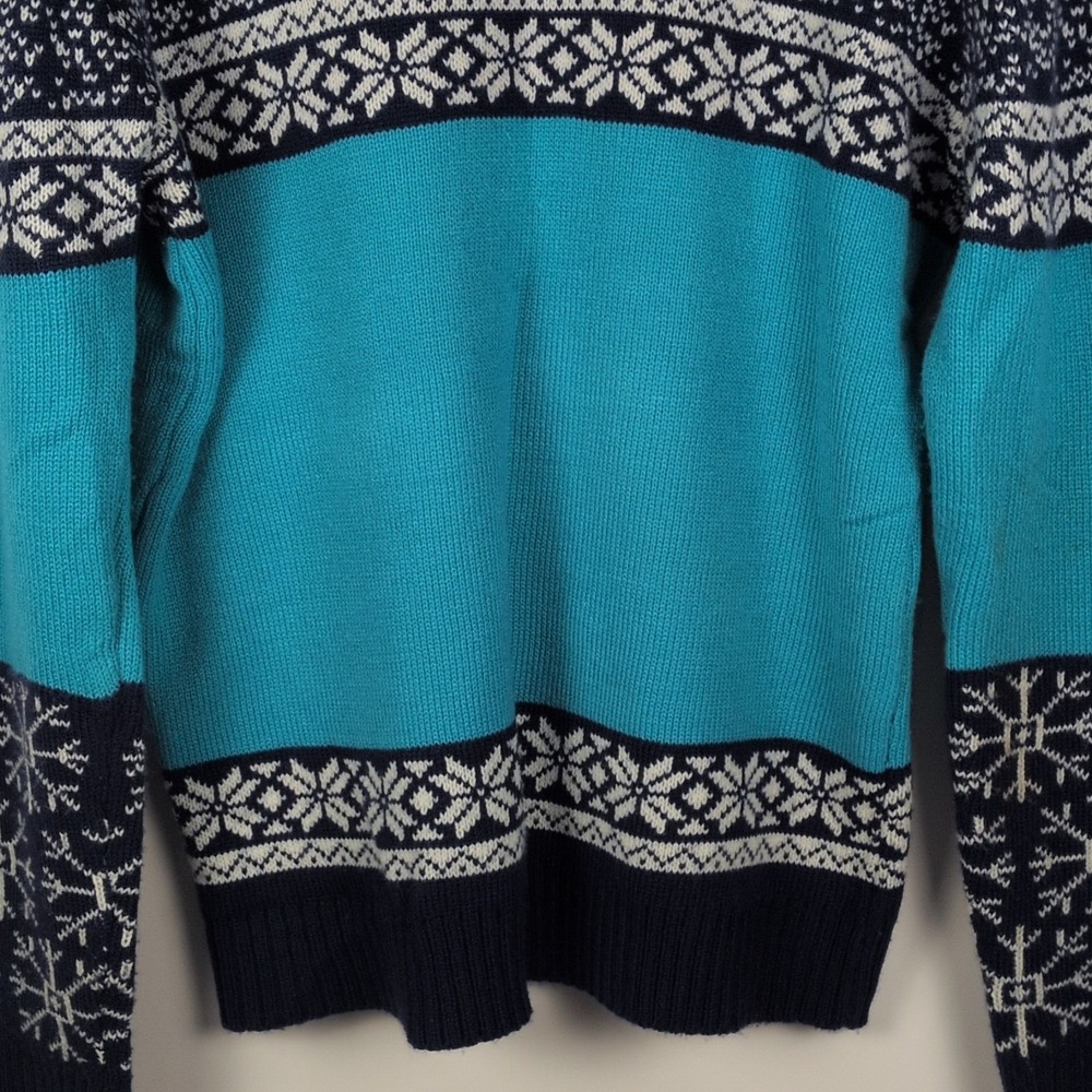 Baby It's Cold Spell Womens Large Snowflake Long Sleeve Warm Crew Neck Sweater - Picture 8 of 10